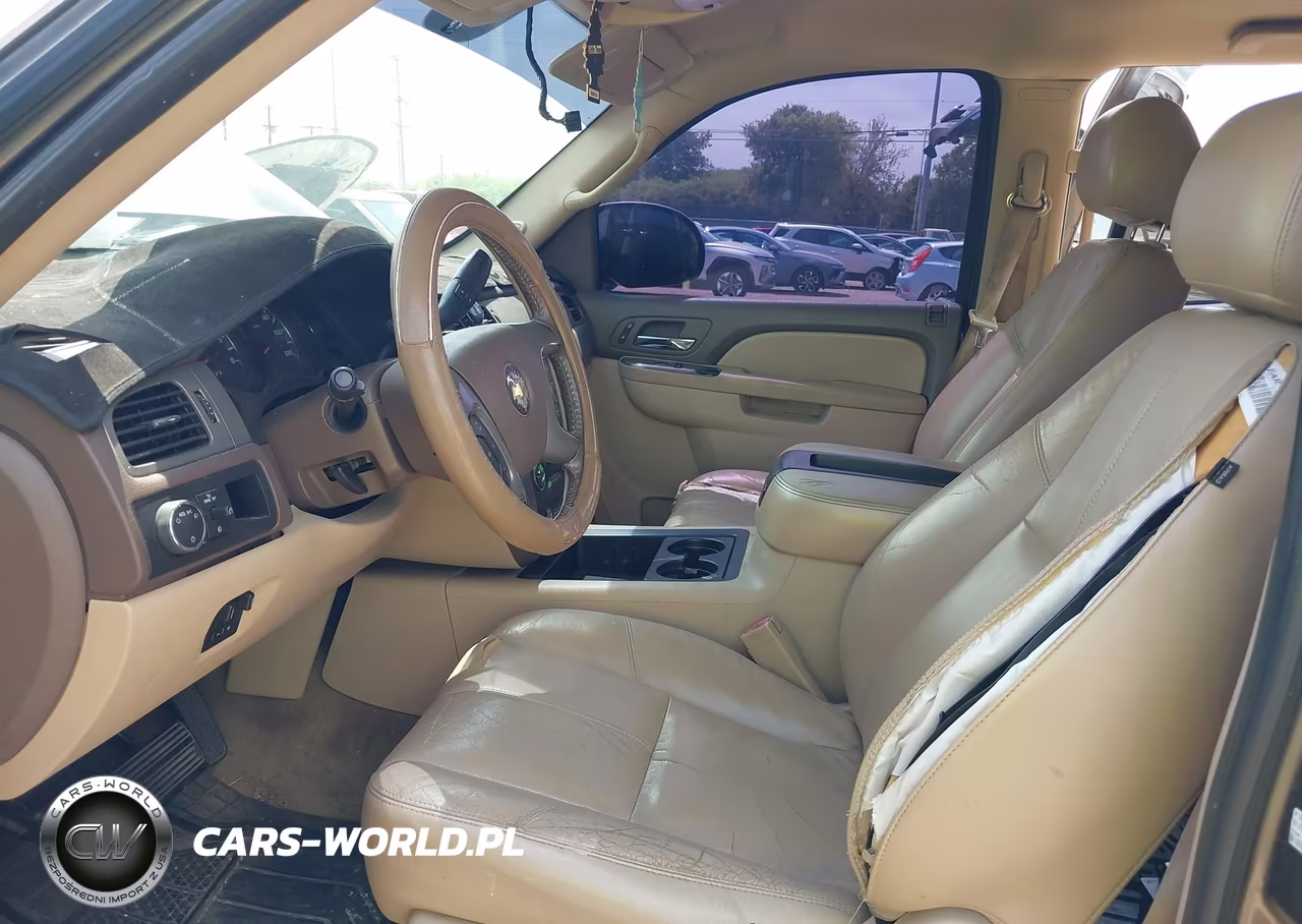 2011 Chevrolet Tahoe Lt VIN:1GNSCBE0XBR151079 - 5
