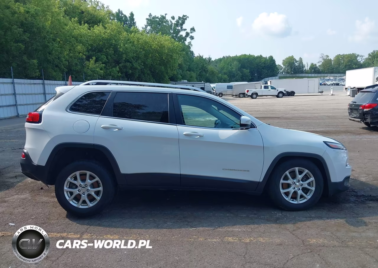 2015 Jeep Cherokee Latitude VIN:1C4PJMCB5FW679365 - 13