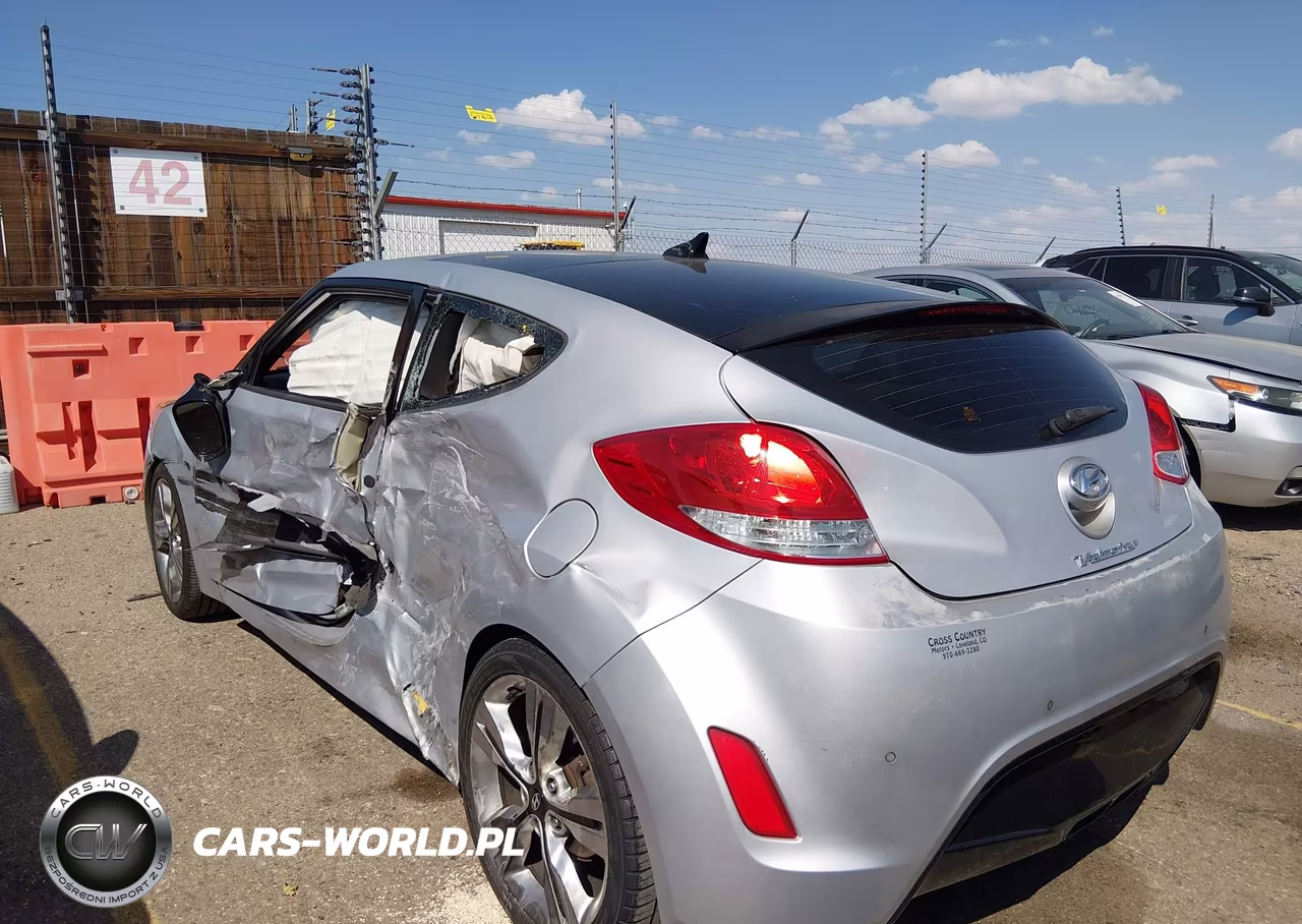 2016 Hyundai Veloster VIN:KMHTC6AD4GU289455 - 14