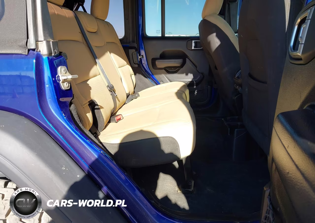 2019 Jeep Wrangler Unlimited Sport S 4X4 VIN:1C4HJXDG2KW517431 - 8