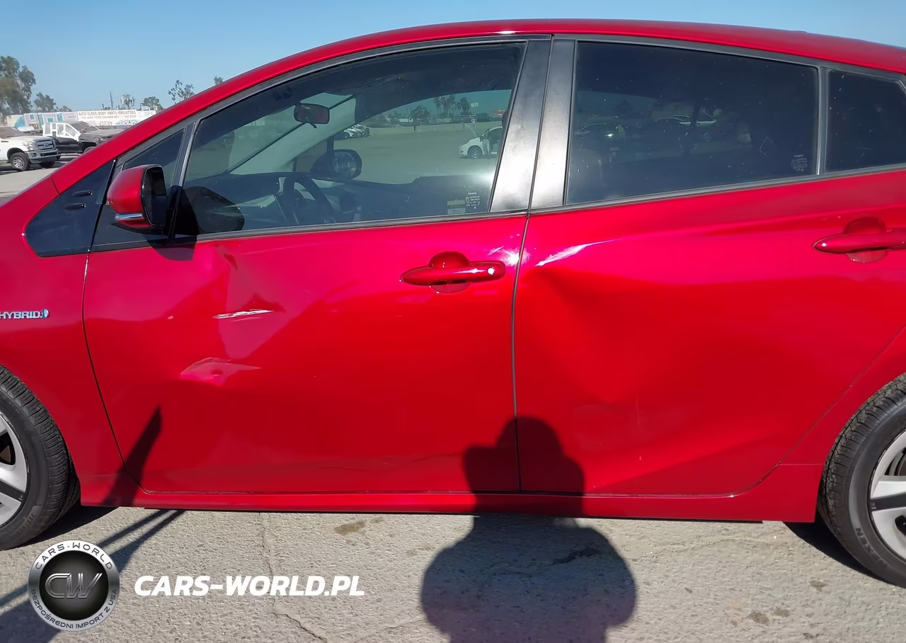 2016 Toyota Prius Three Touring VIN:JTDKARFU7G3521052 - 6