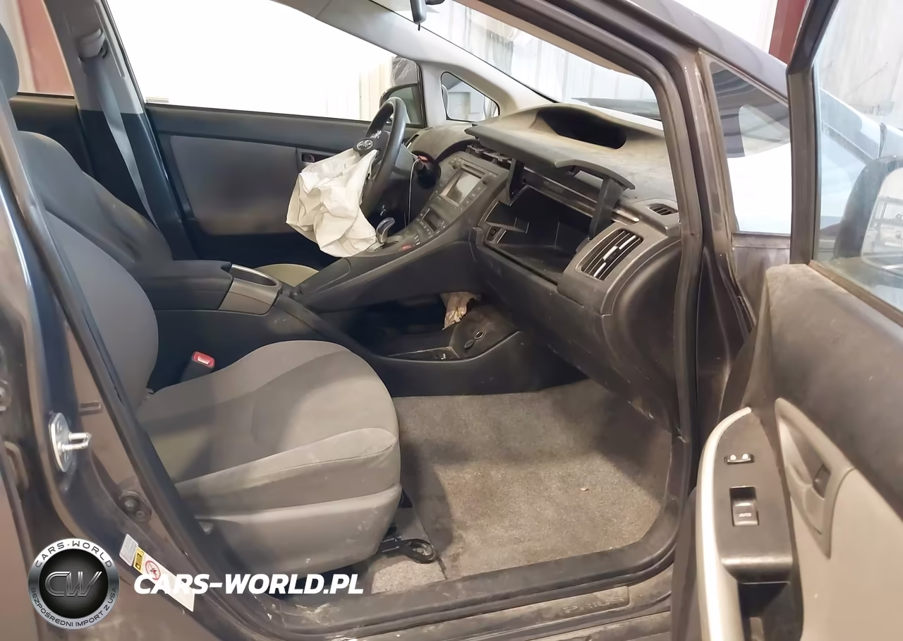 2012 Toyota Prius Three VIN:JTDKN3DU5C5509940 - 5
