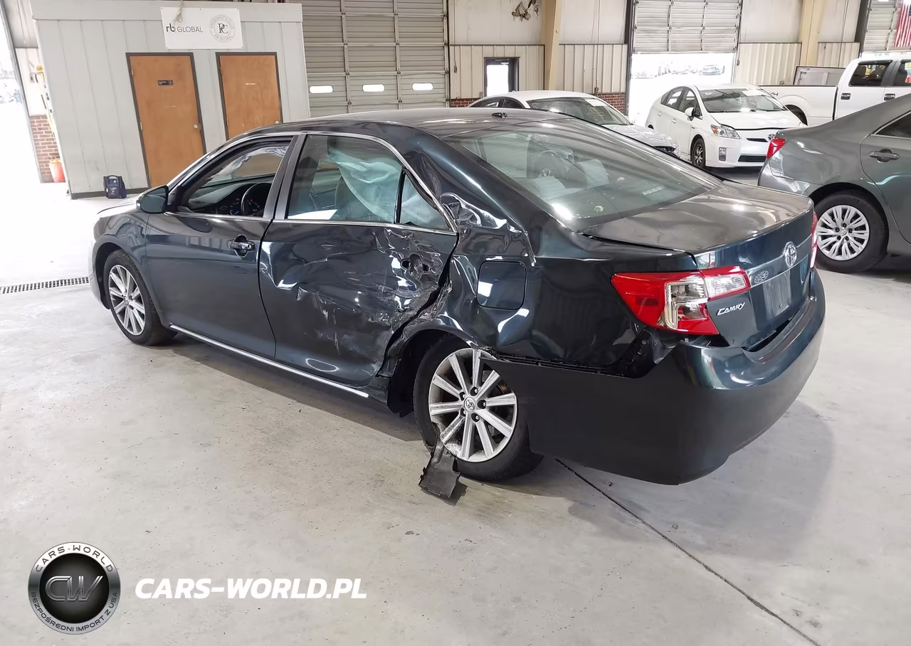 2014 Toyota Camry Xle V6 VIN:4T1BK1FK4EU541341 - 3