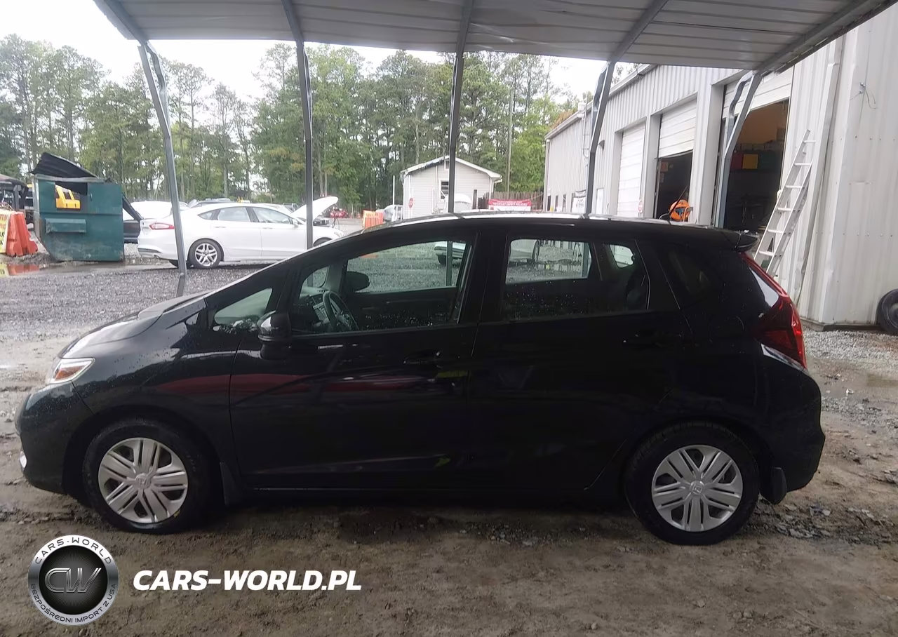 2018 Honda Fit Lx VIN:3HGGK5H42JM723555 - 14
