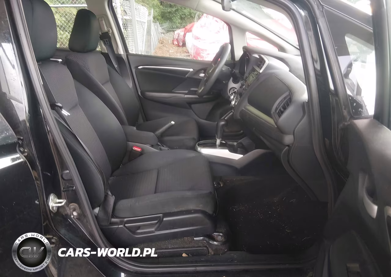 2018 Honda Fit Lx VIN:3HGGK5H42JM723555 - 5