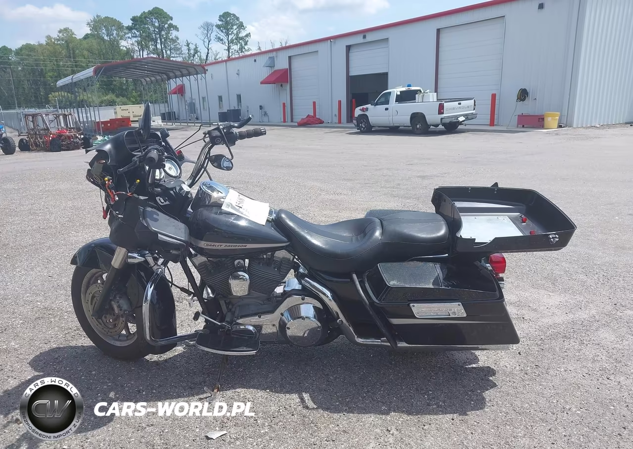 2005 Harley-Davidson Fltri VIN:1HD1FSW105Y607117 - 12