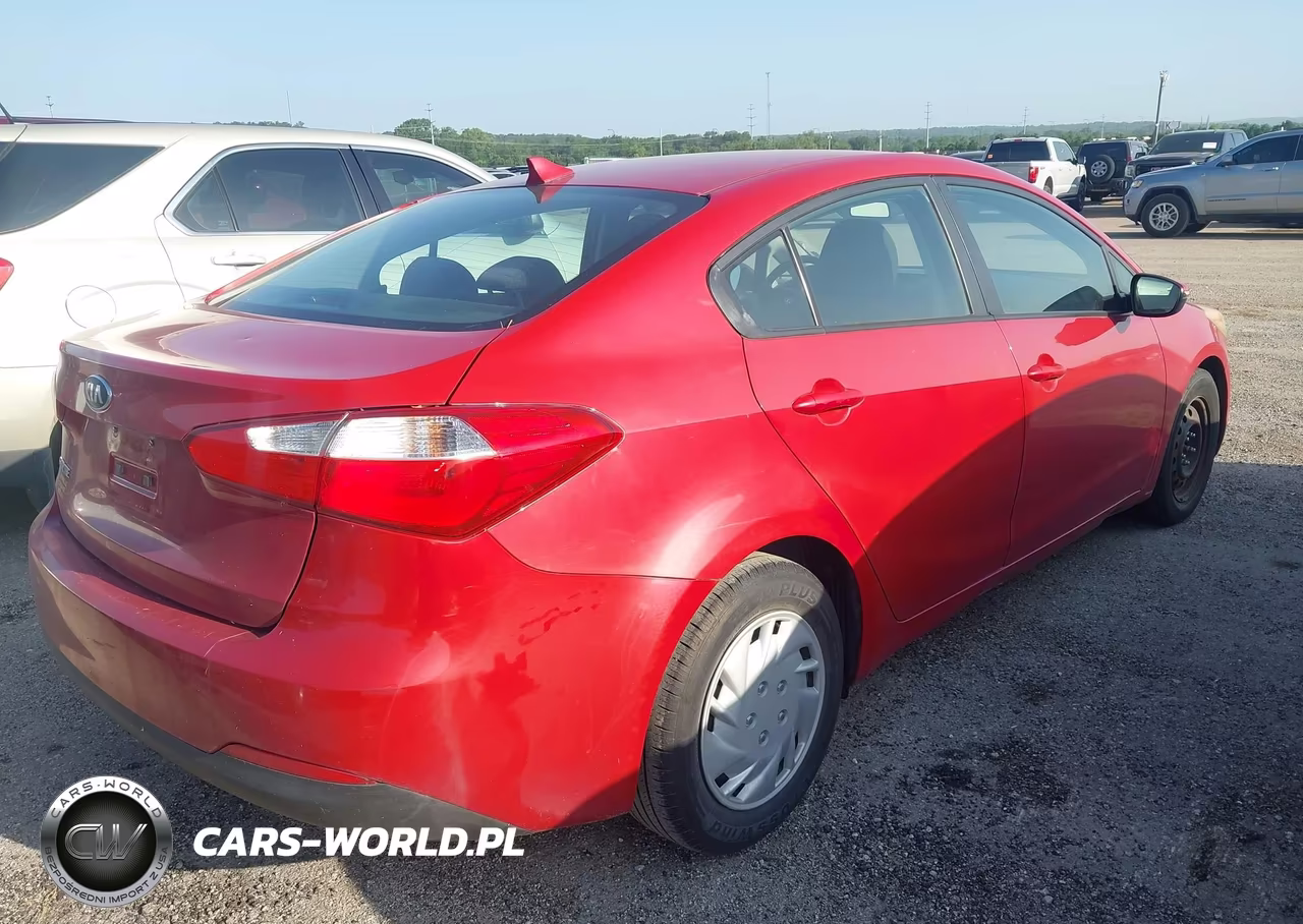 2015 Kia Forte Lx VIN:KNAFX4A6XF5421703 - 4