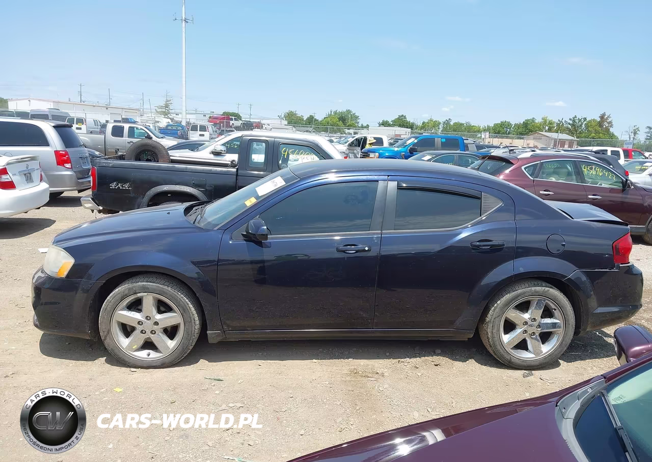 2011 Dodge Avenger Lux VIN:1B3BD2FB1BN524752 - 14