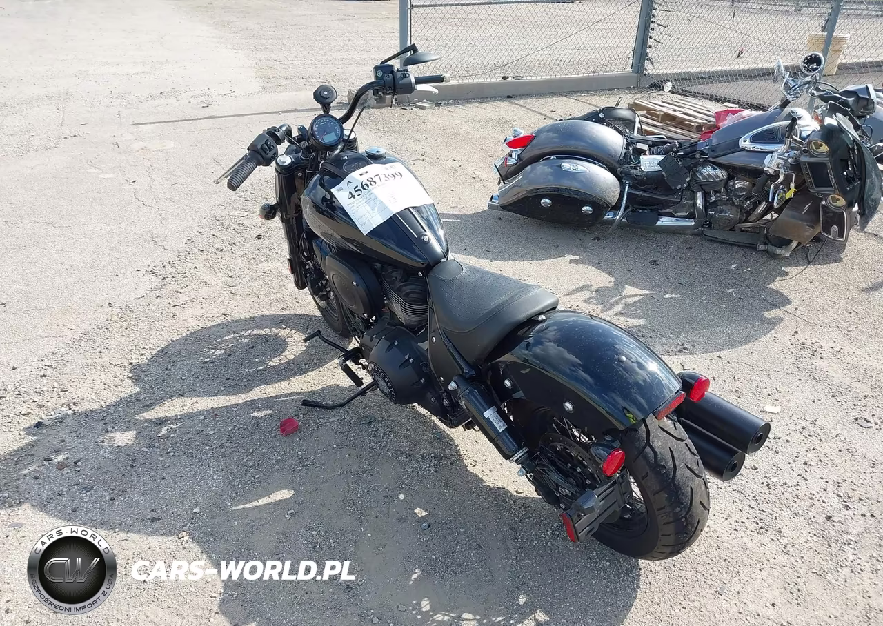2024 Indian Motorcycle Co. Chief Bobber VIN:56KDLCAG2R3014879 - 3