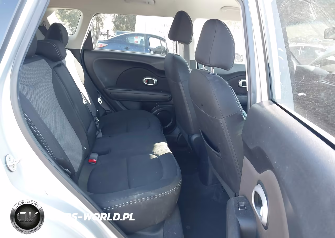 2017 Kia Soul + VIN:KNDJP3A53H7477844 - 8
