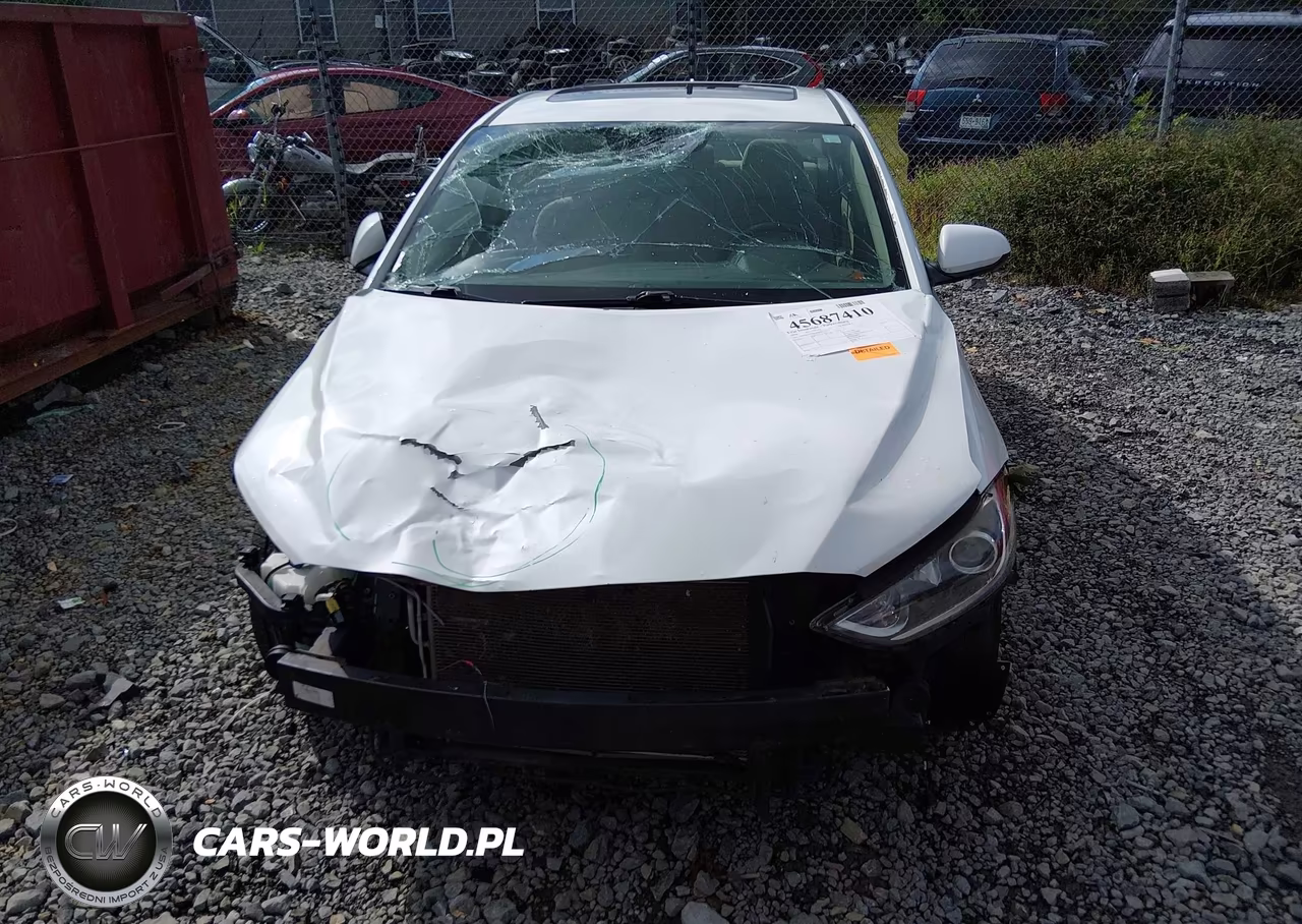 2018 Hyundai Elantra Value Edition VIN:5NPD84LF2JH284432 - 6