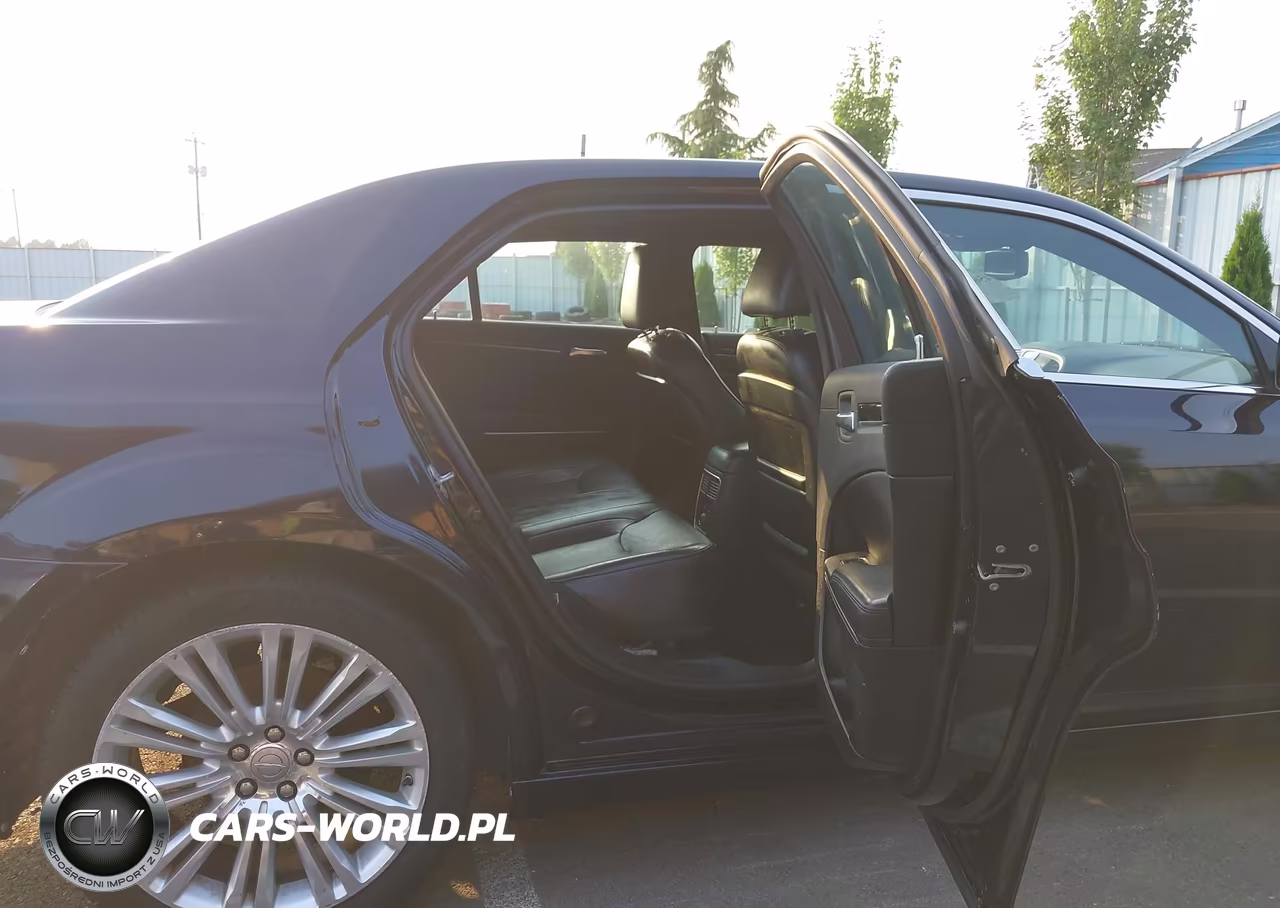 2011 Chrysler 300 Limited VIN:2C3CA5CG9BH537825 - 8