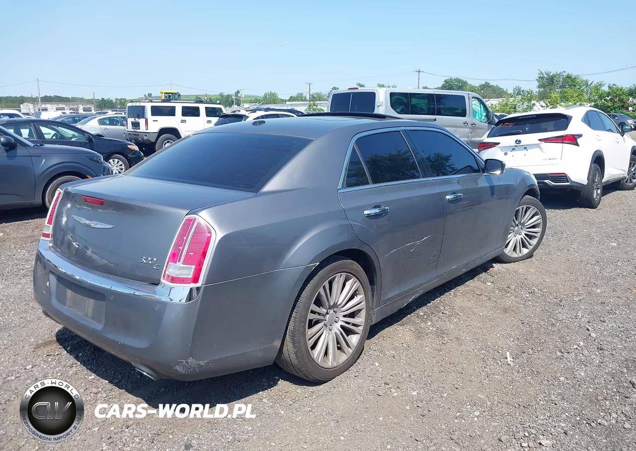 2011 Chrysler 300C VIN:2C3CA6CT8BH518184 - 4