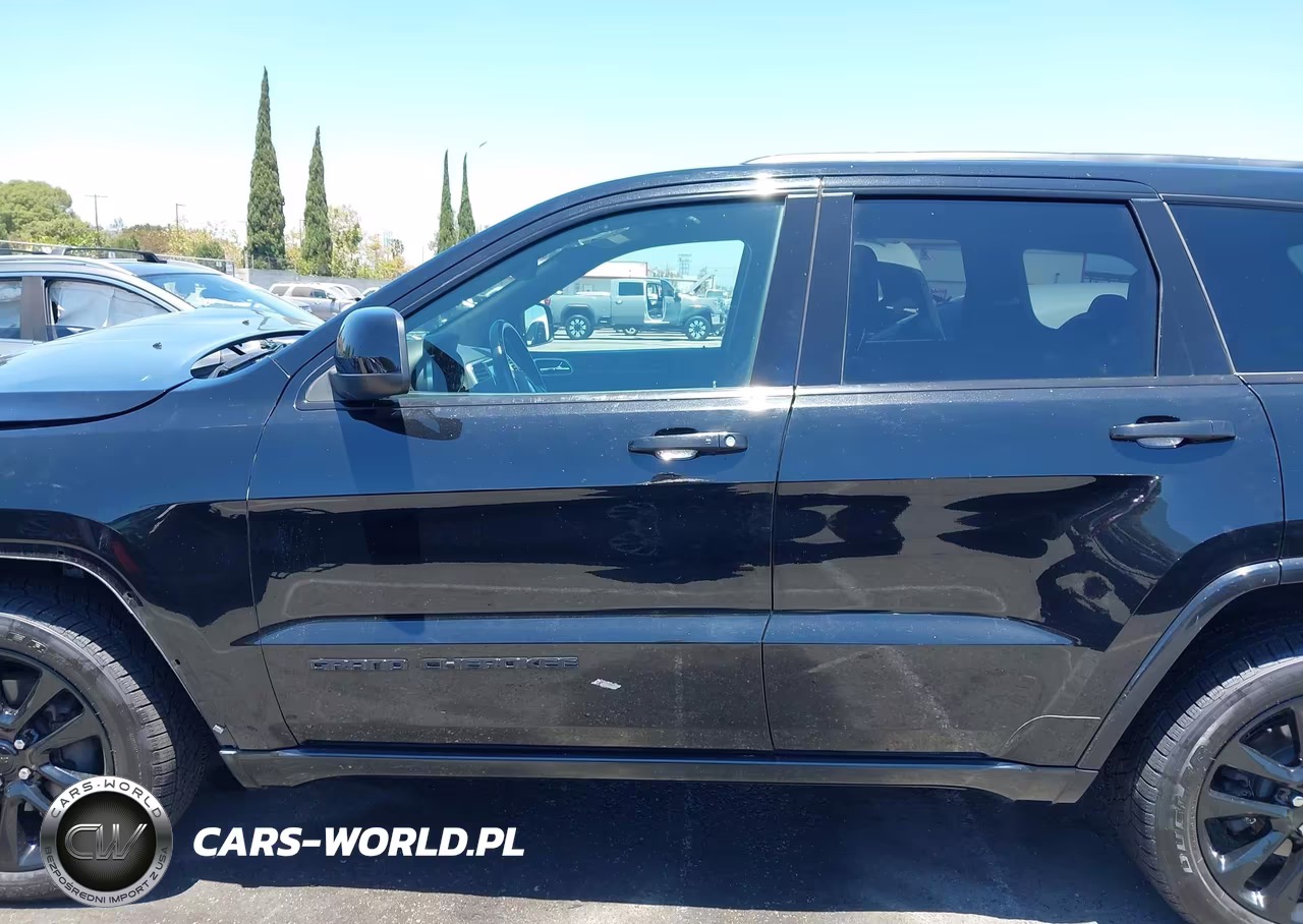 2017 Jeep Grand Cherokee Altitude VIN:1C4RJFAG6HC886385 - 14