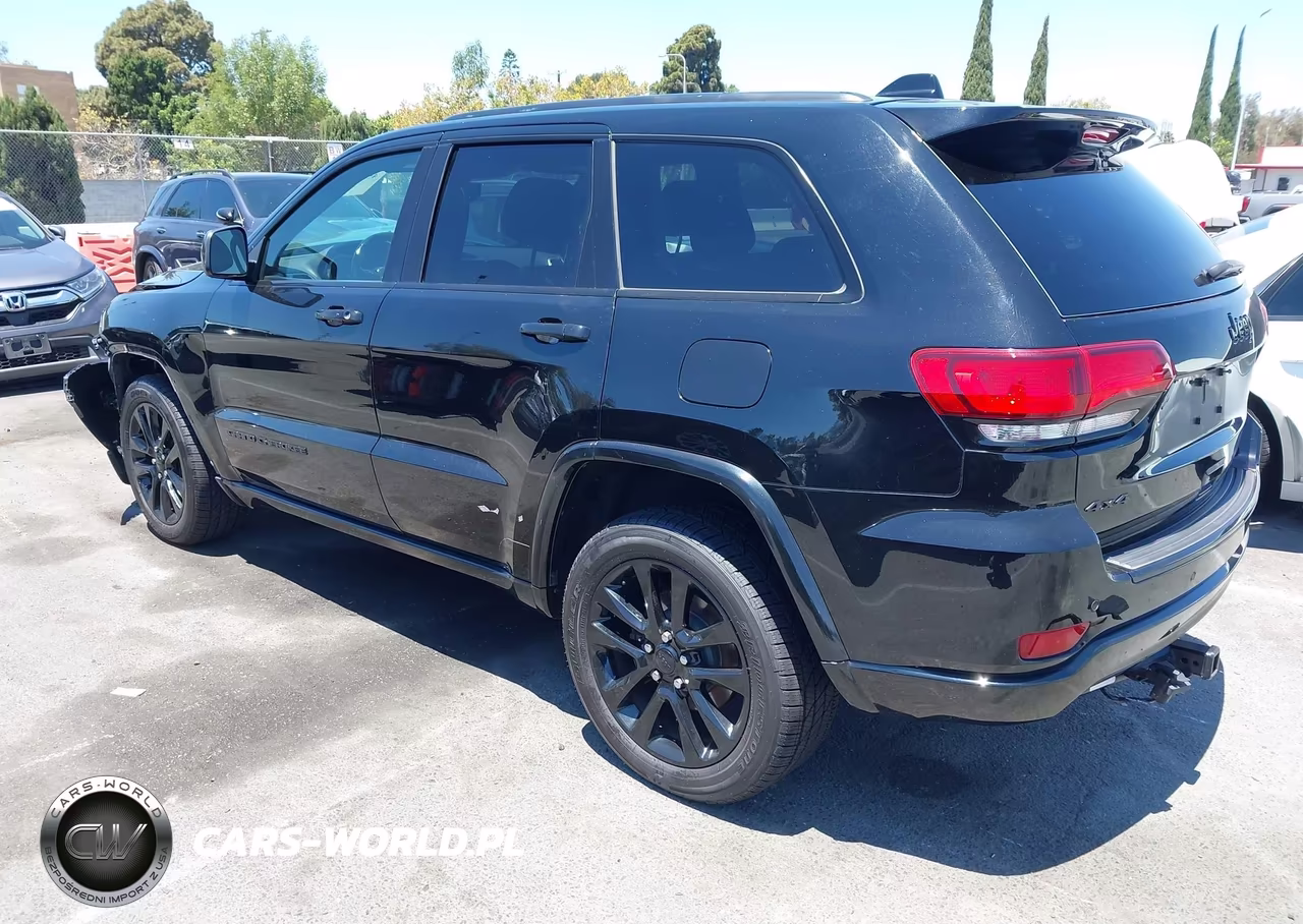 2017 Jeep Grand Cherokee Altitude VIN:1C4RJFAG6HC886385 - 3