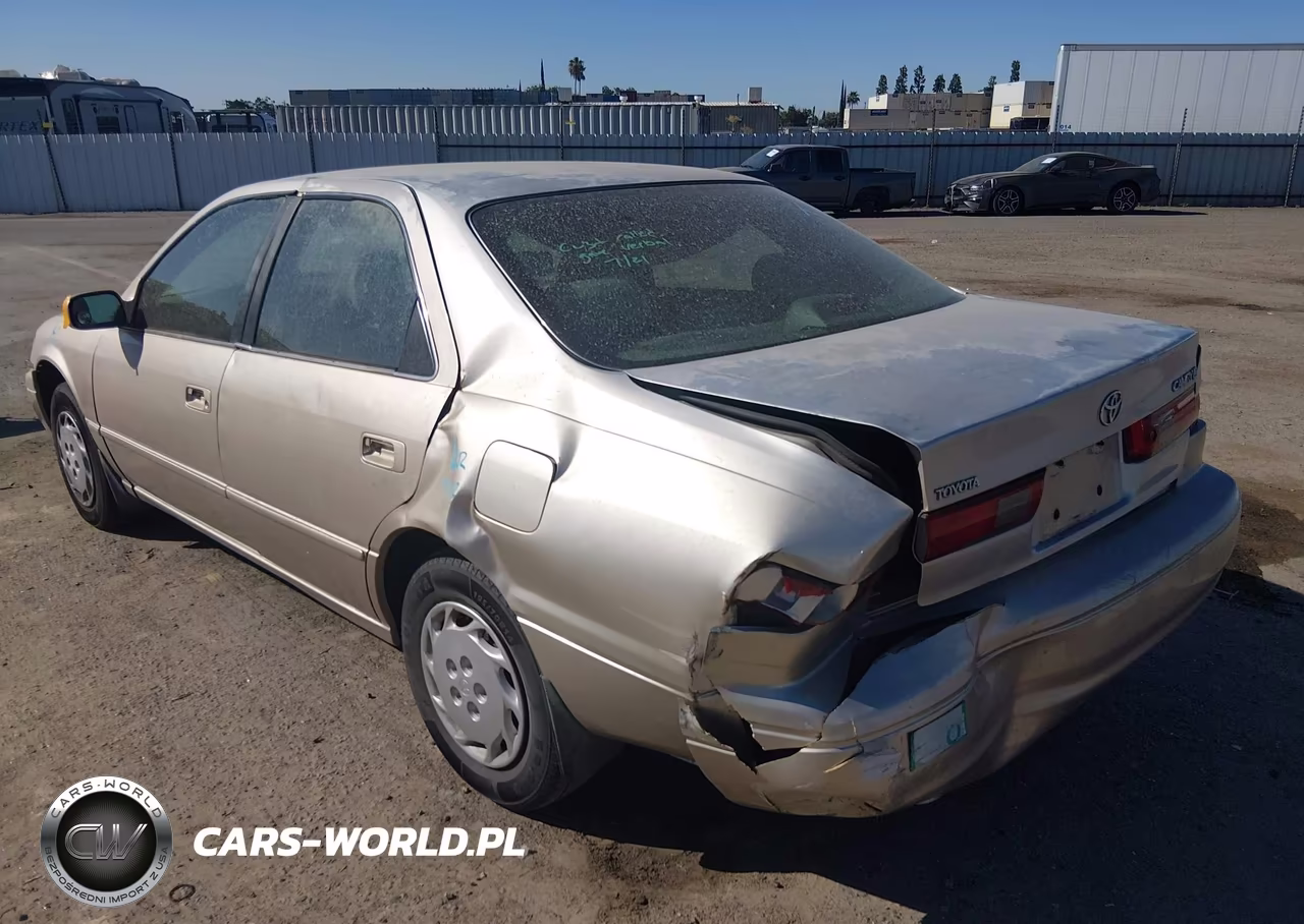 1997 Toyota Camry Le VIN:4T1BG22K2VU181368 - 3
