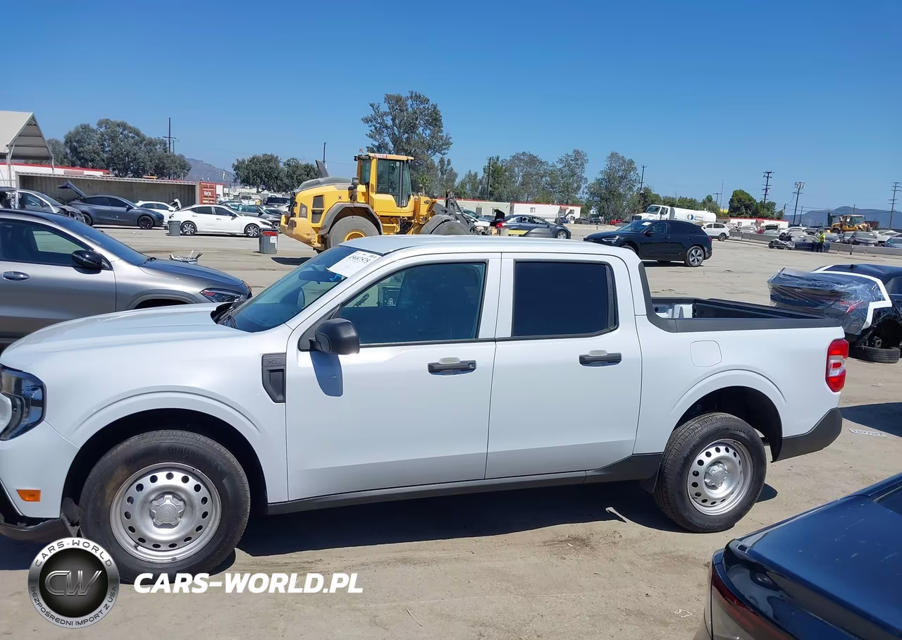 2025 Ford Maverick Xl VIN:3FTTW8BA3SRA28068 - 14