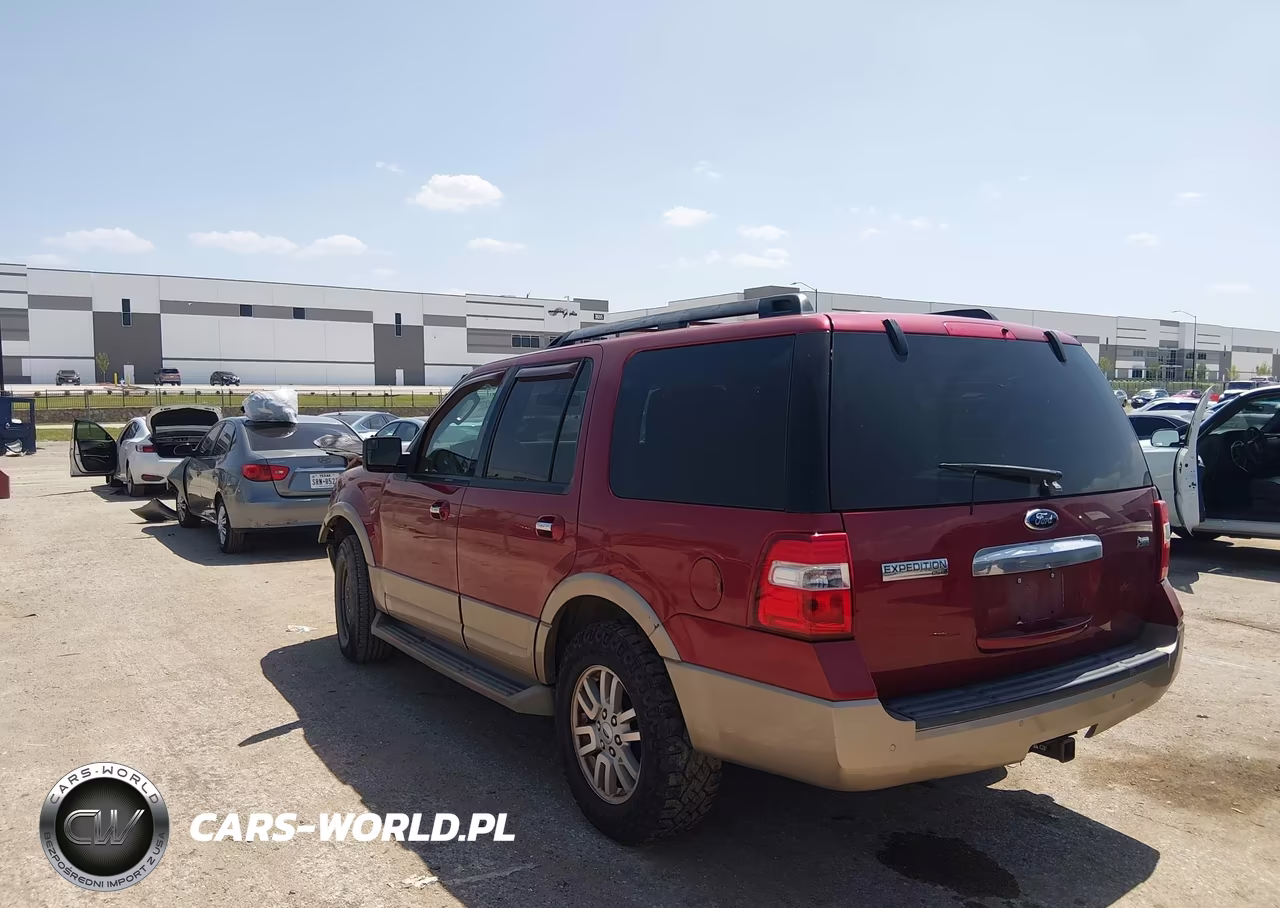 2013 Ford Expedition Xlt VIN:1FMJU1H50DEF69725 - 3