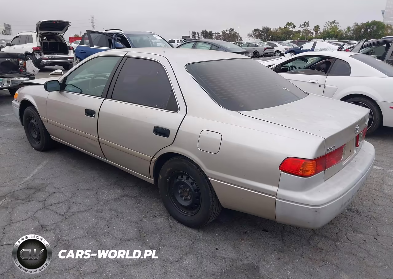 2000 Toyota Camry Ce VIN:4T1BG22K8YU993343 - 3