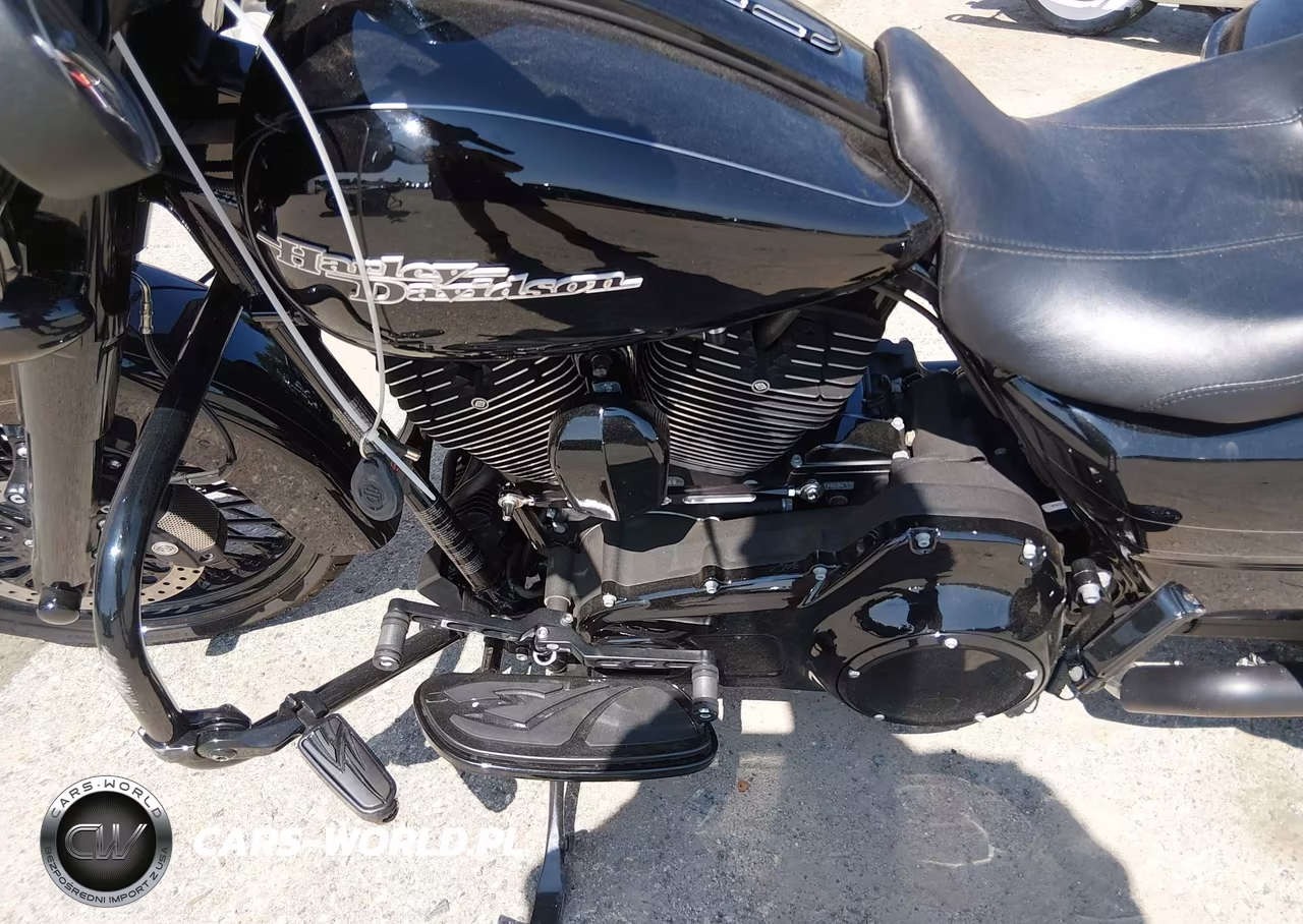 2016 Harley-Davidson Flhxs Street Glide Special VIN:1HD1KRM18GB672634 - 9