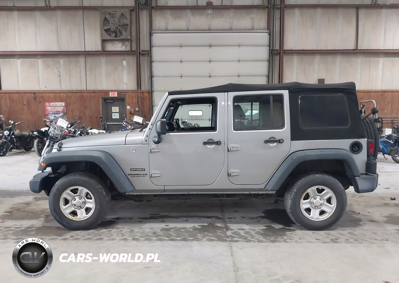 2016 Jeep Wrangler Unlimited Sport VIN:1C4BJWDG2GL343238 - 14