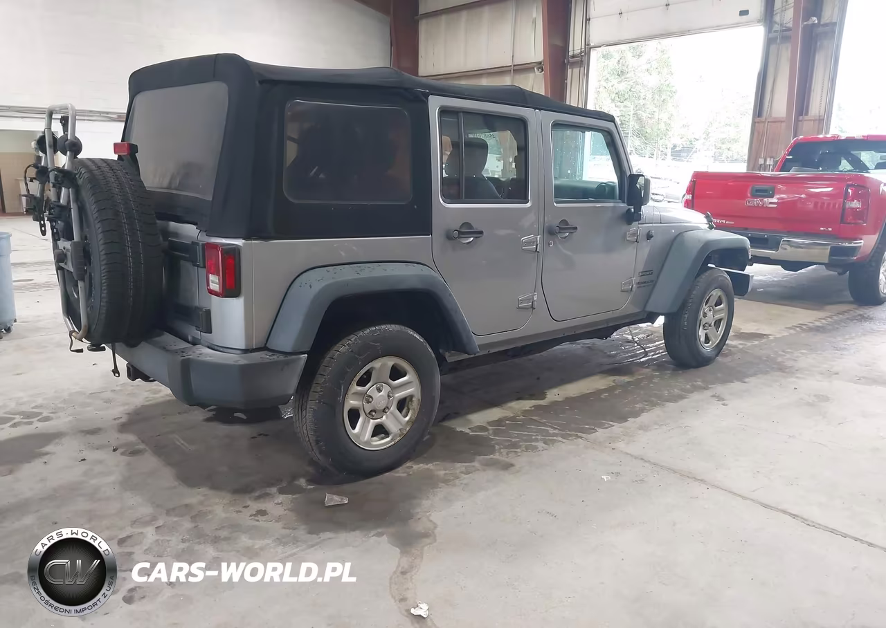 2016 Jeep Wrangler Unlimited Sport VIN:1C4BJWDG2GL343238 - 4