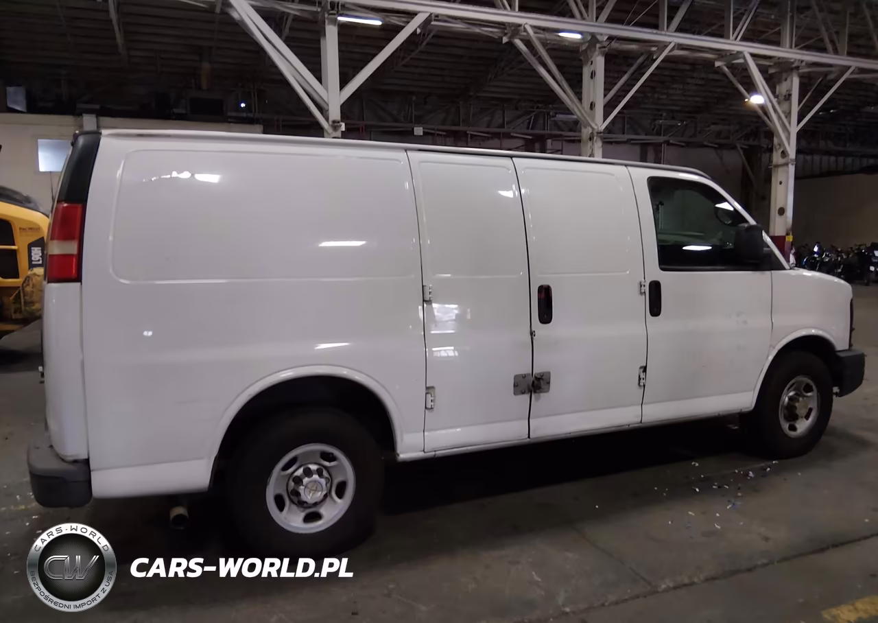 2014 Chevrolet Express 2500 Work Van VIN:1GCWGFCA1E1151590 - 16