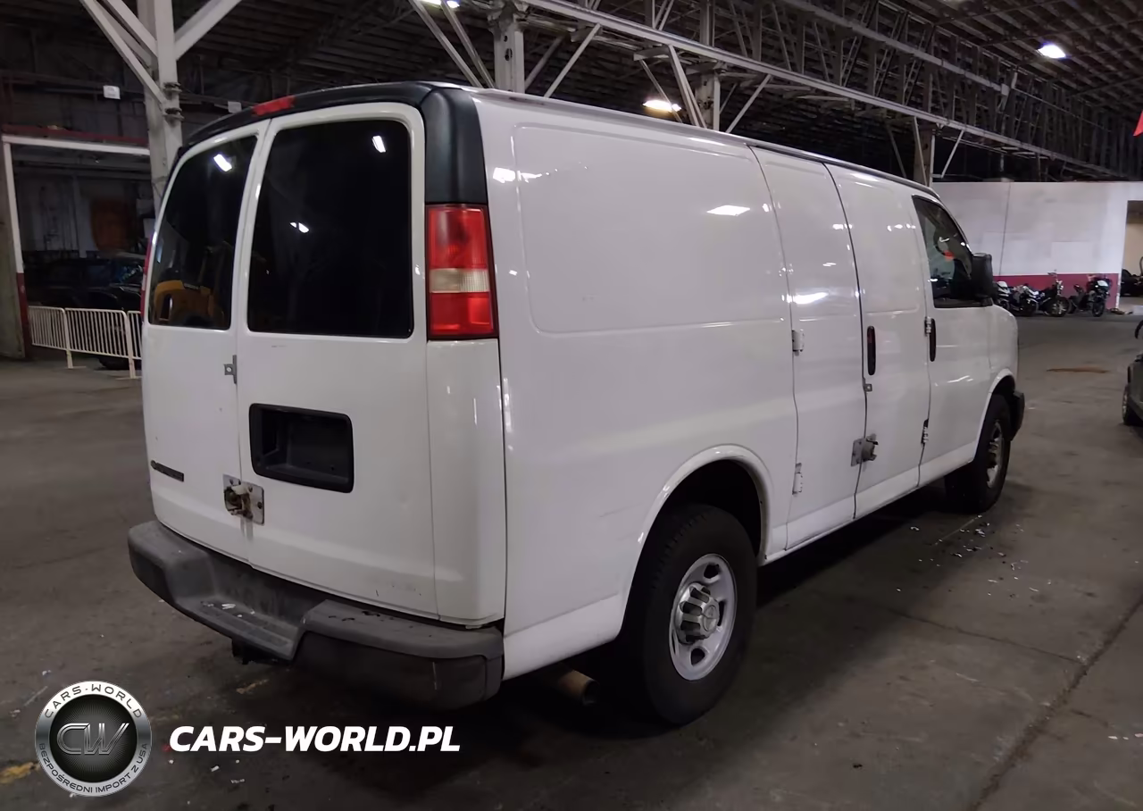 2014 Chevrolet Express 2500 Work Van VIN:1GCWGFCA1E1151590 - 4