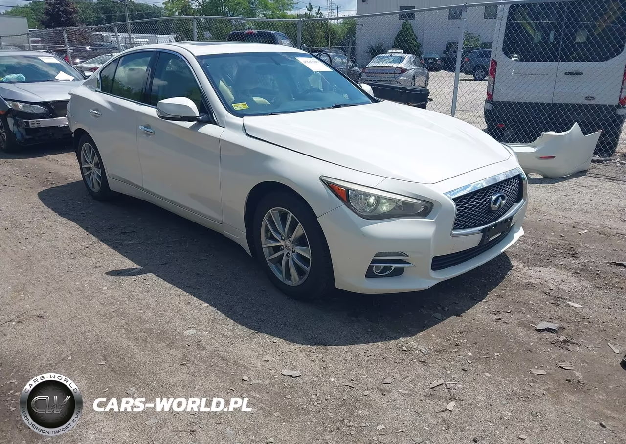 2015 Infiniti Q50 Premium