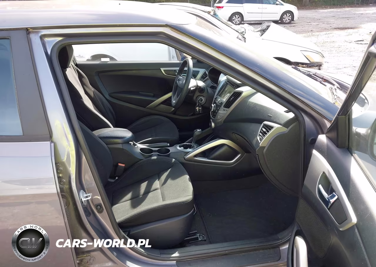 2015 Hyundai Veloster VIN:KMHTC6AD3FU236910 - 5