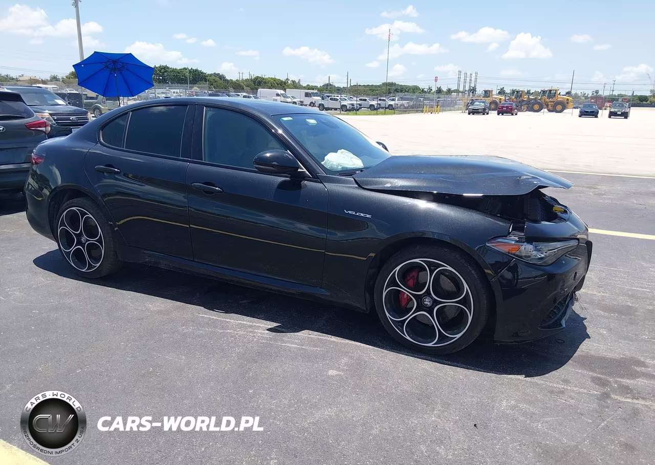 2023 Alfa Romeo Giulia Veloce Awd – zdjęcie 1 z 16