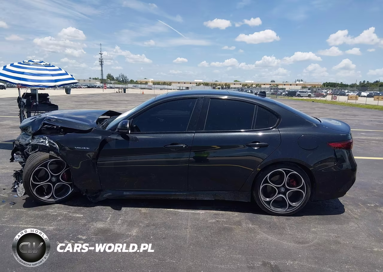 2023 Alfa Romeo Giulia Veloce Awd VIN:ZARFANBN8P7676264 - 14