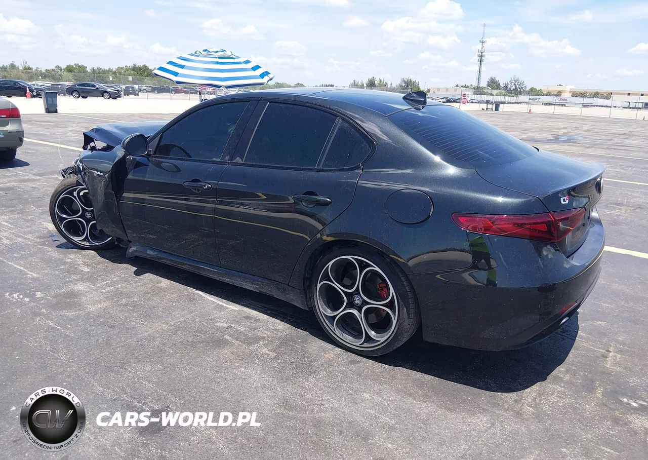 2023 Alfa Romeo Giulia Veloce Awd VIN:ZARFANBN8P7676264 - 3