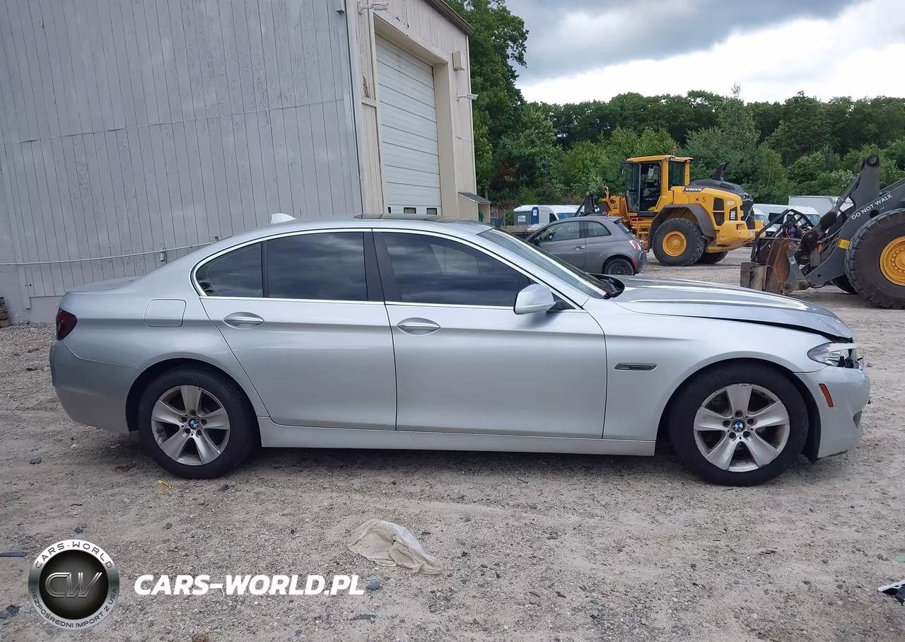 2013 BMW 528I xDrive VIN:WBAXH5C55DDW15621 - 13