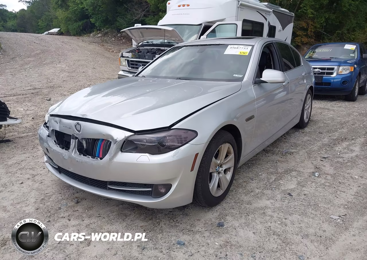 2013 BMW 528I xDrive VIN:WBAXH5C55DDW15621 - 2