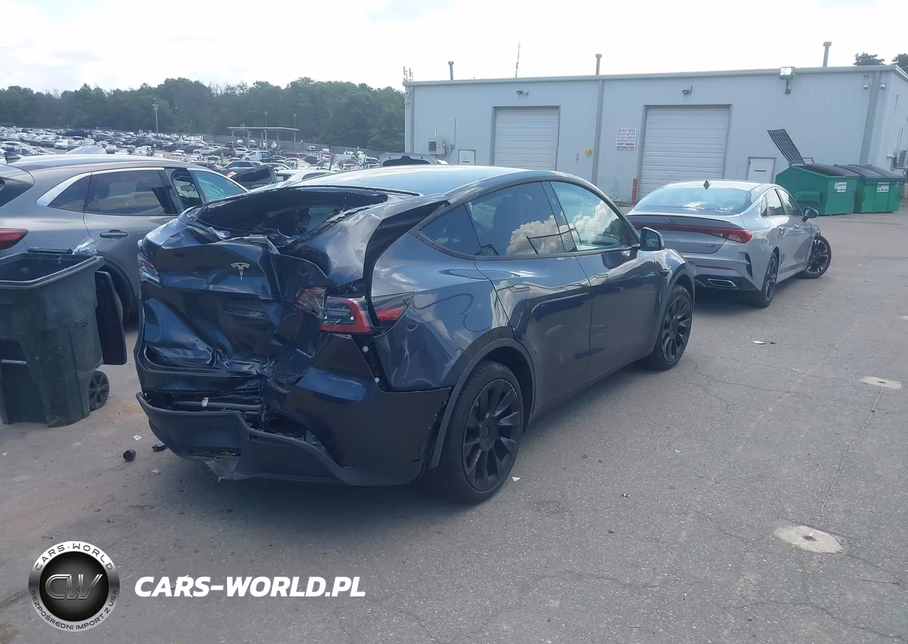 2024 Tesla Model Y Long Range Dual Motor All-Wheel Drive VIN:7SAYGDEE5RA227354 - 4