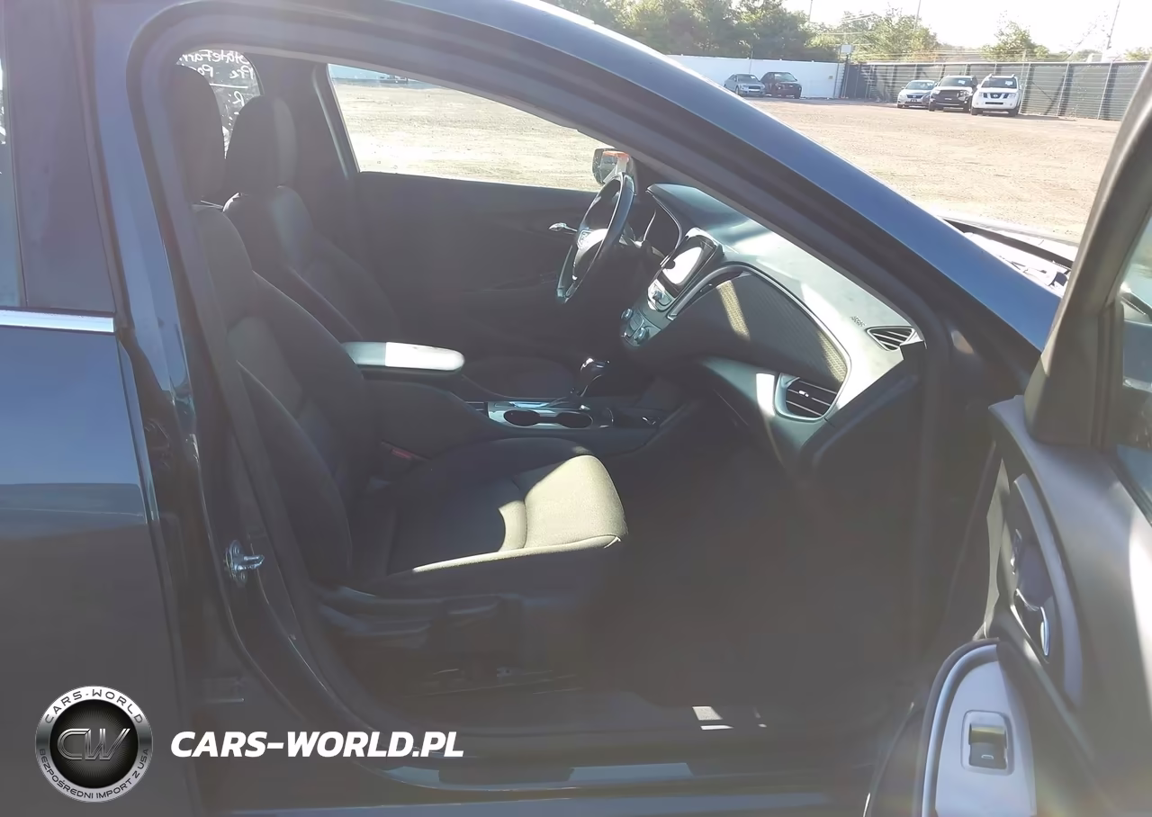 2019 Chevrolet Malibu Rs VIN:1G1ZG5ST3KF171261 - 5