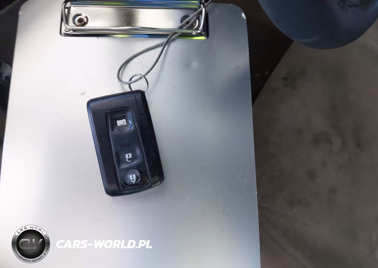 2004 Toyota Prius VIN:JTDKB22U440016979 - 11