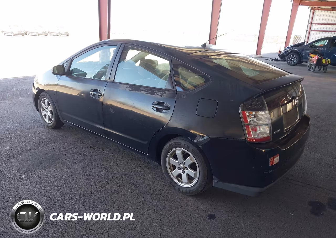2004 Toyota Prius VIN:JTDKB22U440016979 - 3