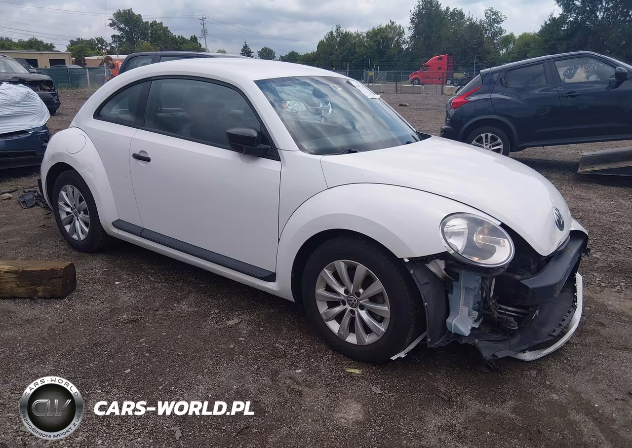 2015 Volkswagen Beetle 1.8T Fleet Edition – zdjęcie 1 z 17