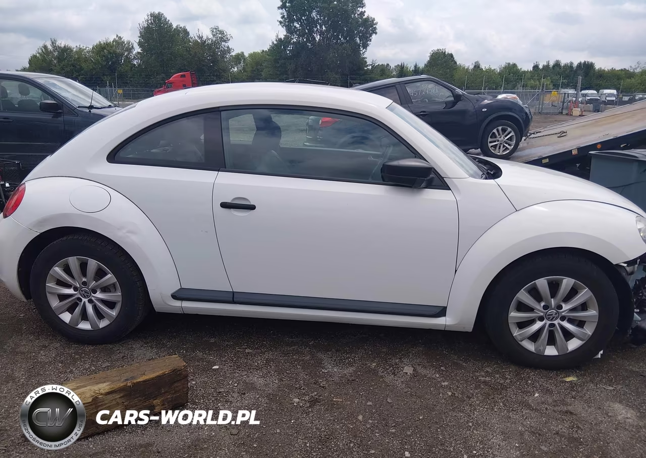 2015 Volkswagen Beetle 1.8T Fleet Edition VIN:3VWF17AT7FM640184 - 14