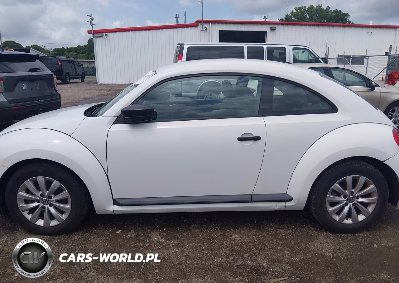 2015 Volkswagen Beetle 1.8T Fleet Edition VIN:3VWF17AT7FM640184 - 15
