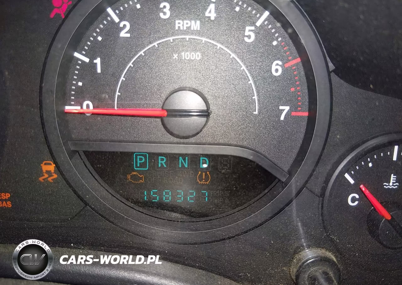 2008 Jeep Wrangler Unlimited X VIN:1J4GA39118L556329 - 15