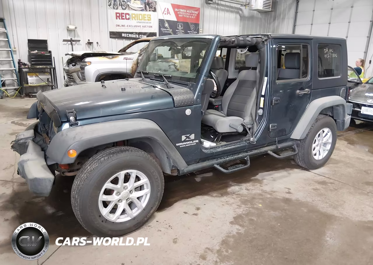 2008 Jeep Wrangler Unlimited X VIN:1J4GA39118L556329 - 2