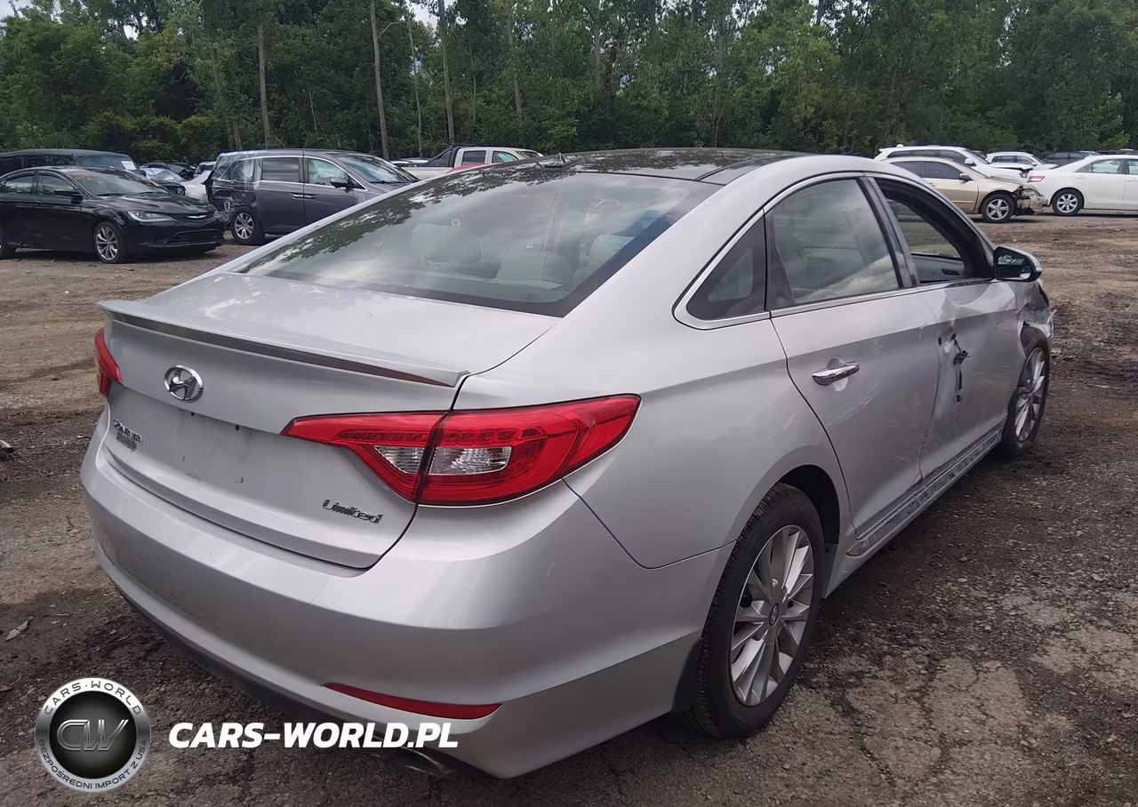 2015 Hyundai Sonata Limited VIN:5NPE34AF2FH054189 - 4
