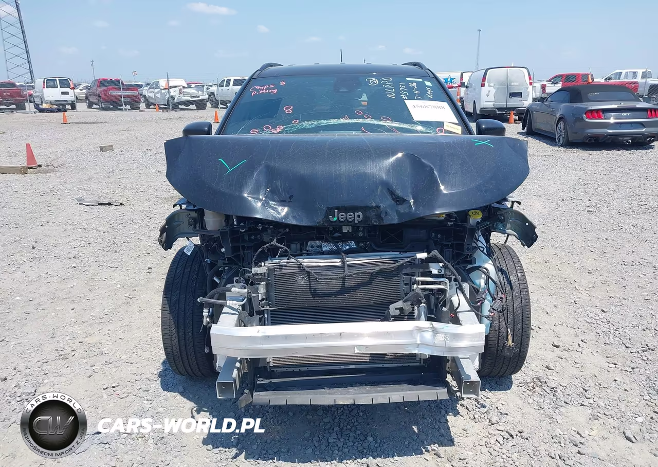2025 Jeep Compass Latitude 4X4 VIN:3C4NJDBN7ST516557 - 12