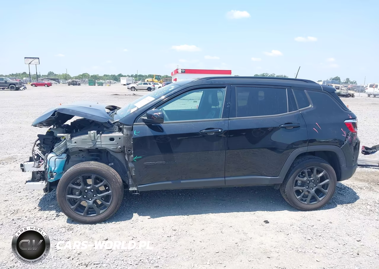 2025 Jeep Compass Latitude 4X4 VIN:3C4NJDBN7ST516557 - 14