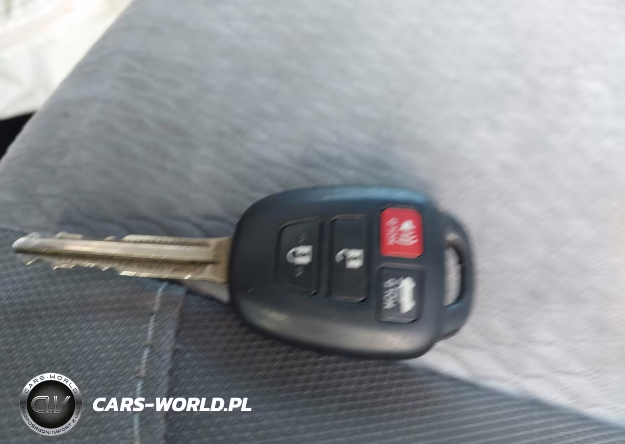 2017 Toyota Corolla Le VIN:2T1BURHE6HC773400 - 11