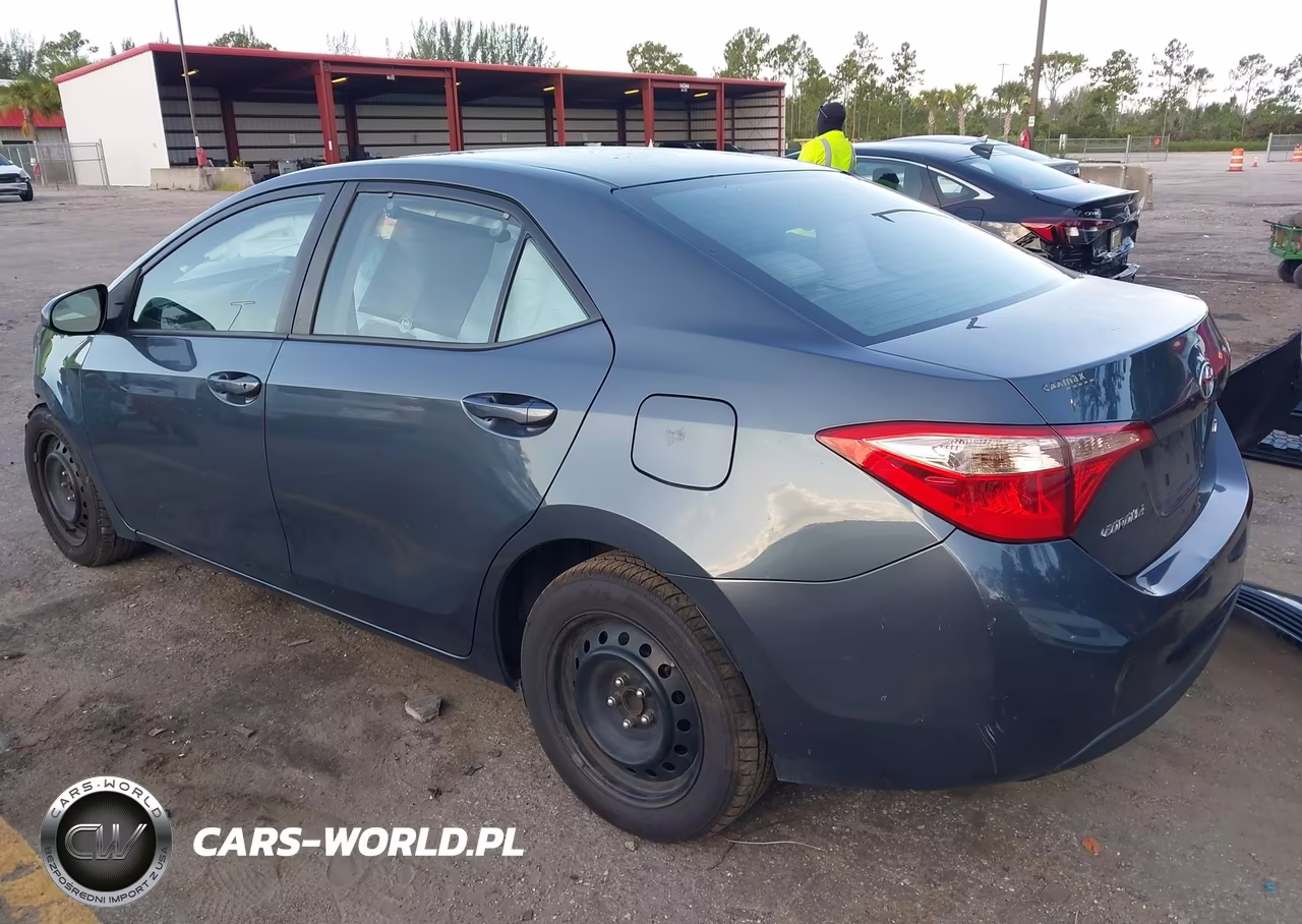 2017 Toyota Corolla Le VIN:2T1BURHE6HC773400 - 3