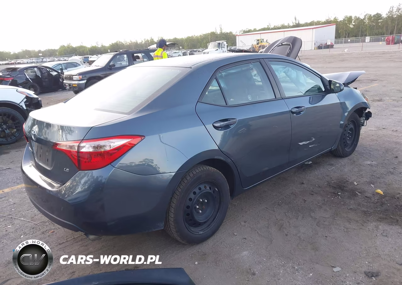 2017 Toyota Corolla Le VIN:2T1BURHE6HC773400 - 4